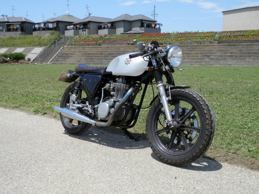 BSA-SR400 GOLDSTAR