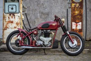 1955年製BSA A10の再生が示すプランジャーサスペンションの魅力