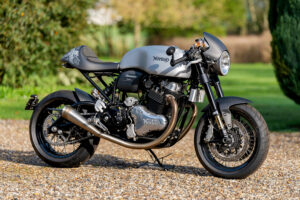 わずか124マイル走行、2019年式Norton Dominatorがオークションに登場