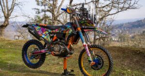 Mosko Motoが手掛けるKTM 500 EXC-F Six Daysカスタム