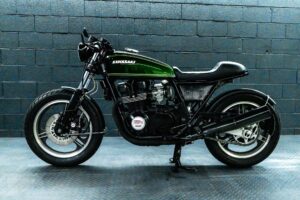 1985年式Kawasaki GPz750をカフェレーサー仕様にカスタム