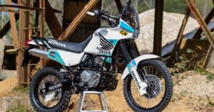 HB CustomによるHonda NX650 Dominator ラリー仕様カスタム
