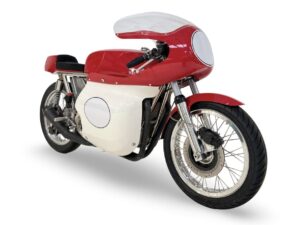 Métisse-Triumph 8バルブレーサーがBonhamsオークションに登場