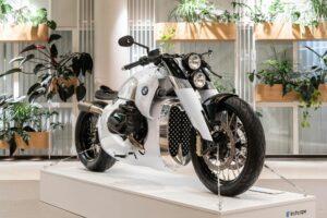 エストニアの芸術的カスタム、Renard Speed ShopによるBMW R 1250 R
