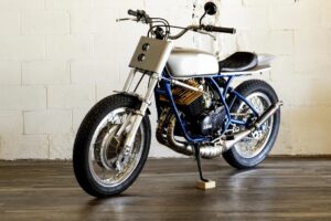 1979 Yamaha RD400をストリートトラッカーに仕上げたGaston Motorcycle Werksの3年越しカスタム