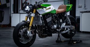 Bolt Motor Coのメモリアル・プロジェクト、Kawasaki ZRX1200 R「BOLT #100」
