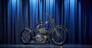 Copper ChoppersによるRoyal Enfield Super Meteor 650チョッパー「Cor Ferro」
