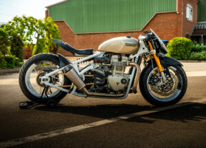 Thornton HundredがPendine Sandsで挑んだランドスピードBobberの記録