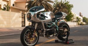 VR CustomsによるDucati 996カフェレーサー「Project Y」