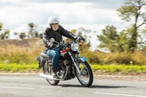 完全レストアされた1973年式Triumph Trident T150V、3気筒エンジンの魅力を再認識