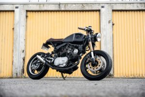 1983年式Yamaha XV 750カスタム販売中、カフェレーサースタイルに生まれ変わったVツインクルーザー