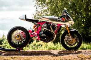 ヨーロッパ版Busted Knuckles Build Off、Royal Enfield Shotgun 650で6組が競演
