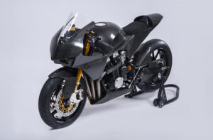 Carriero Corseが放つカーボンHonda CB750カスタム「MC04」