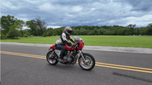 伝説のHonda CB750で読み解くカフェレーサーカルチャーの真髄
