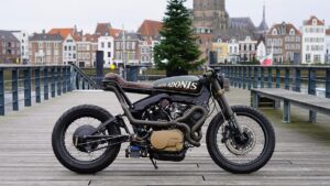 オランダのMoto AdonisによるYamaha XV750カフェレーサーカスタム