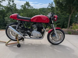 1972年式Honda CB350カフェレーサー、入念なカスタム車両が販売中
