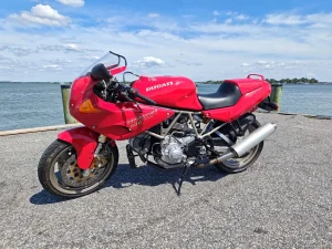 1994年式Ducati 900 Supersport CR、Bring a Trailerに出品中