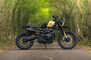 THE JACKAL：Poulson CreativeによるTriumph Scrambler 1200 XCカスタム