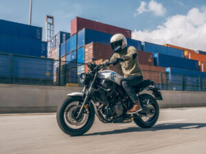 クラシックバイク輸入に潜む知られざる物流の裏側