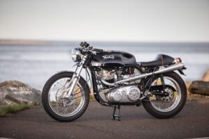 1956年式Norton Dominator 99カフェレーサー、オークション出品中