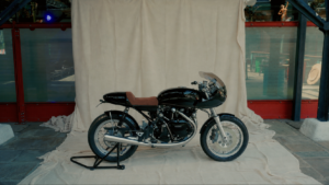 DeBolex EngineeringがVincentエンジンで創り上げた完全ビスポークロードレーサー