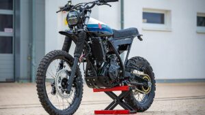 HB-Customが仕上げたSuzuki DR650、無駄を削ぎ落としたスクランブラー美学