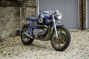 2003年式Buell M2 Cyclone「Bucati」：DucatiパーツでカスタムされたV型ツインカフェレーサーが販売中