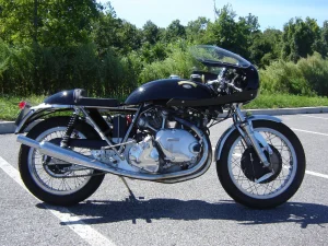 Egli-Vincentカフェレーサー、Godet Motorcyclesが手掛けた逸品がBaTに出品
