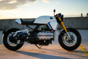 「Flying Brick」再生──Purpose Built MotoによるBMW K100の本格カスタム