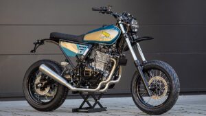 HB-Customが手がけるHonda NX650サンパーモタード、鼓動系の新境地