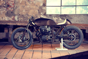 Honda CB250をベースにした精悍なカフェレーサー「Exesor」の魅力