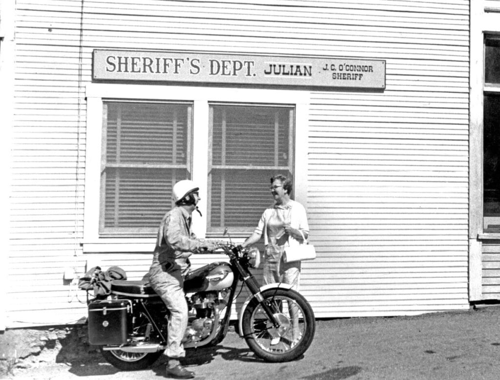 1966 Triumph Thunderbird