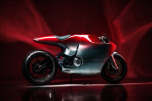 Ducatiをベースにした限定9台、(RED)支援のBandit9(RED)800が意味するもの