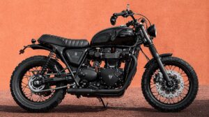 黒く塗れ：FCR Originalが仕立てたTriumph T120ベースの保証継続スクランブラー